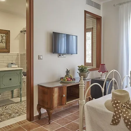 Oda ve Kahvaltı Taraça Romantik
