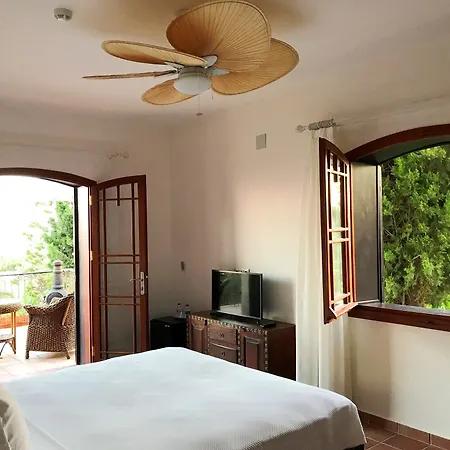 Oda ve Kahvaltı Taraça Romantik Alaçatı