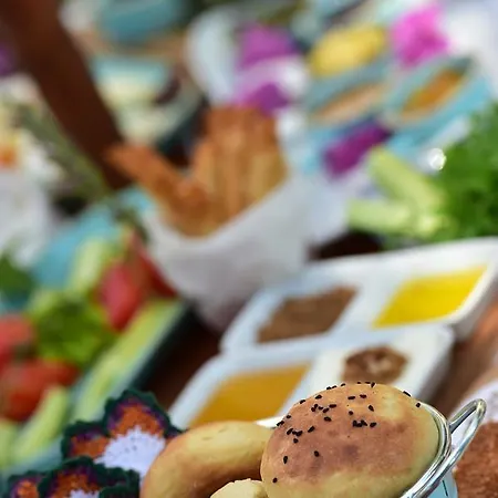 Alojamento de Acomodação e Pequeno-almoço Taraça Romantik Alacati