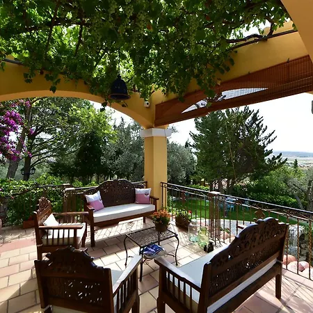 Alojamento de Acomodação e Pequeno-almoço Taraça Romantik Alacati